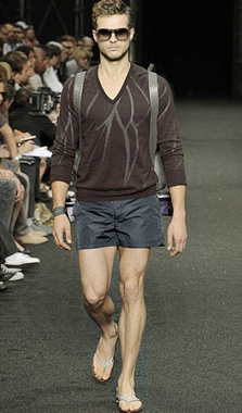 Louis-Vuitton-Collezione-Primavera-Estate-2010-Pantaloncino-Grigio