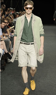 Louis-Vuitton-Collezione-Primavera-Estate-2010-Scarpe-Gialle
