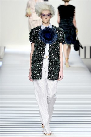 fendi donna collezione primavera estate 2012 08