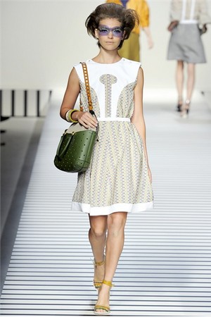 fendi donna collezione primavera estate 2012 14