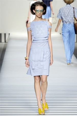 fendi donna collezione primavera estate 2012 16