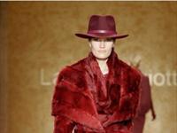 Laura Biagiotti, raffinate soluzioni per la donna elegante