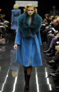 lorenzo riva collezione autunno inverno 2010 2011 collo pelliccia