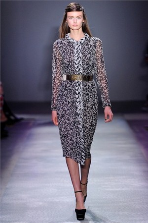 giambattista valli un eleganza sobria ma attenta ai dettagli donna autunno inverno 2012 2013 05