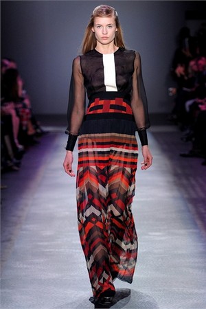 giambattista valli un eleganza sobria ma attenta ai dettagli donna autunno inverno 2012 2013 09