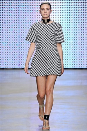 giambattista valli collana pe 2011