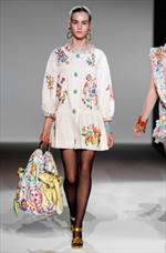 La Donna di Moschino per la Primavera Estate 2010