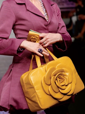 camomilla milano borsa gialla ai 2010
