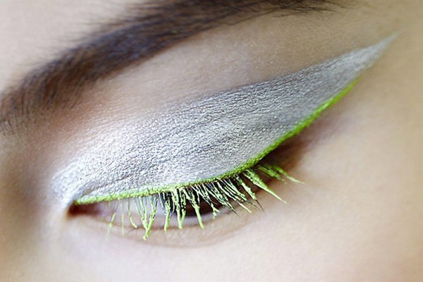 l eyeliner coloratissimo tra le nuove tendenze nel campo del make up 02