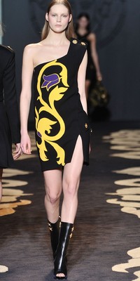 versace donna autunno inverno 2011 05
