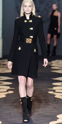 versace donna autunno inverno 2011 24