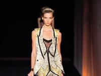 Roberto Cavalli, oro e gemme preziose