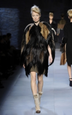 fendi collezione autunno inverno 2010 2011 copricapo 2