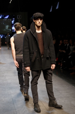 dolce e gabbana collezione autunno inverno 2010 2011 cappotto collo alto
