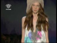 Moschino Sfilata Collezione Donna Cheap and Chic P/E 2009