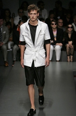 Gianfranco-ferre-Collezione-Primavera-Estate-2010