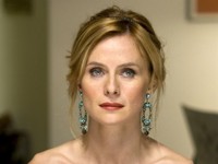 Serena Autieri sceglie Coccinelle