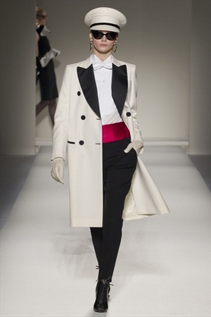 moschino collezione donna inverno 2011 2012 02