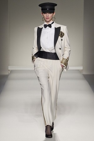 moschino collezione donna inverno 2011 2012 04