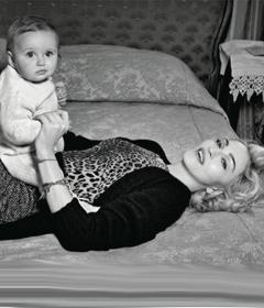 madonna dolce e gabbana ai 2010 2011