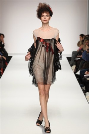 marella ferrera abito corto pe 2011