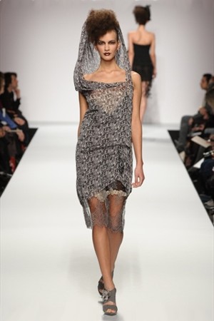 marella ferrera abito trasparenze pe 2011