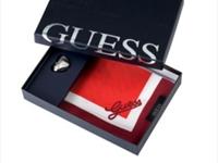 Le proposte glamour di Guess per San Valentino 2010