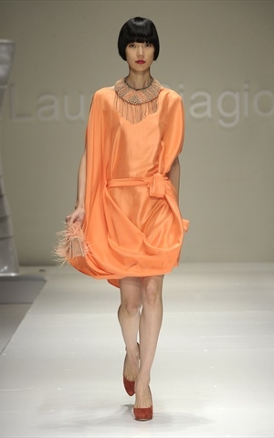 laura biagiotti abito e gioiello primavera estate 2011