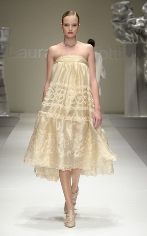 laura biagiotti abito volume primavera estate 2011