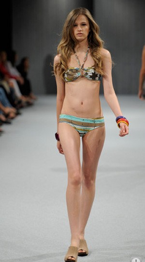 benetton costumi donna estate 2011 02