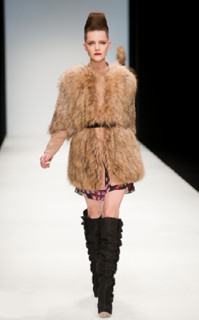 issa london pelliccia autunno inverno 2010