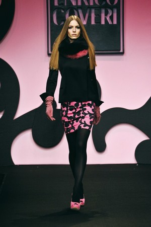 colore ed eleganza per enrico coveri collezione donna autunno inverno 2012 2013 01