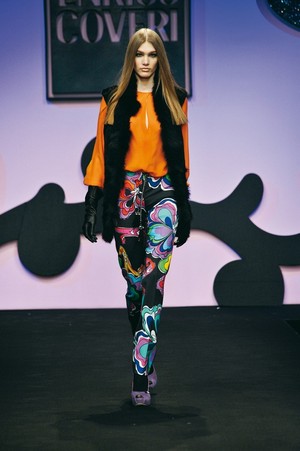 colore ed eleganza per enrico coveri collezione donna autunno inverno 2012 2013 09