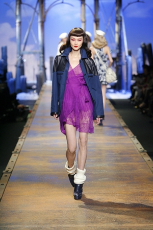 christian dior abito viola primavera estate 2011