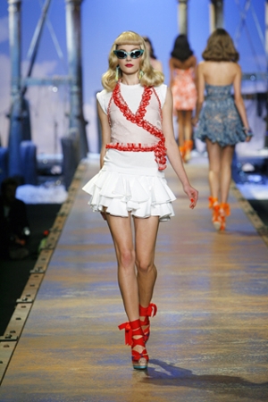 christian dior minigonna primavera estate 2011