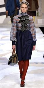 Fendi, volumi in passerella