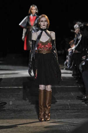 givenchy forme e tessuti per un mix unico donna collezione autunno inverno 2012 2013 02