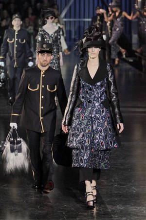 morbida eccentricita louis vuitton donna autunno inverno 2012 2013 09