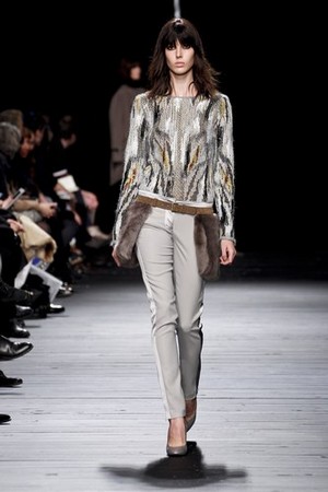 la donna che veste iceberg e perfetta e sofisticata donna autunno inverno 2012 2013 09