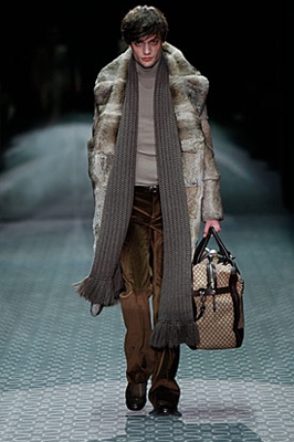 gucci maxi sciarpa collezione autunno inverno 2011 2012
