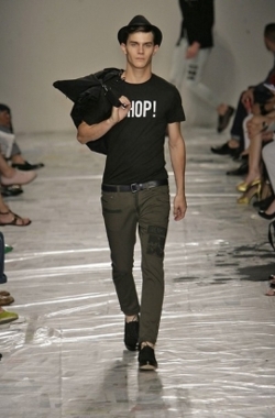 Scopri le Collezioni Moschino