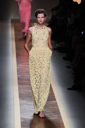 valentino donna collezione primavera estate 2012 43