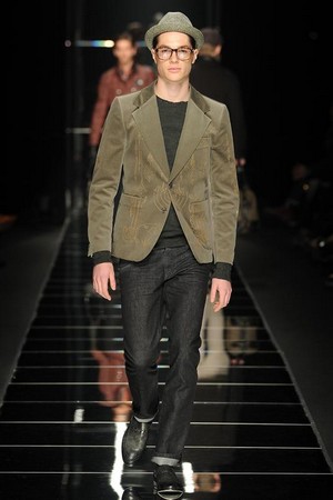 elegante versatilita di john richmond collezione uomo autunno inverno 2012 2013 05