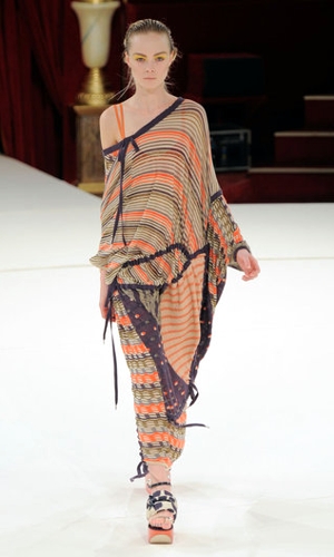 kenzo abito collezione primavera estate 2011