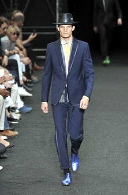 Guarda le Collezioni di Louis Vuitton