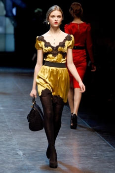dolce e gabbana collezione autunno inverno 2010 2011 abito raso