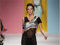 Frankie Morello, in passerella i tesori d’Italia