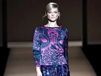 Alberta Ferretti, ricami e colori