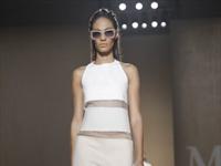 Max Mara, colori neutri e linee essenziali