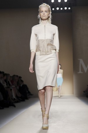 max mara donna collezione primavera estate 2012 08